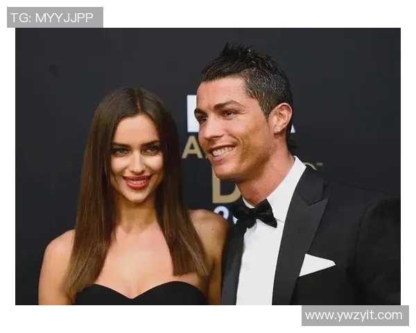 足球明星C罗现女友曝光两人甜蜜互动引发网友热议 足球明星C罗现女友曝光两人甜蜜互动引发网友热议